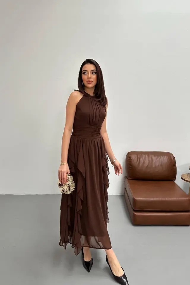 Önü Büzgülü Fırfırlı Halter Yaka Şifon Abiye Elbise
