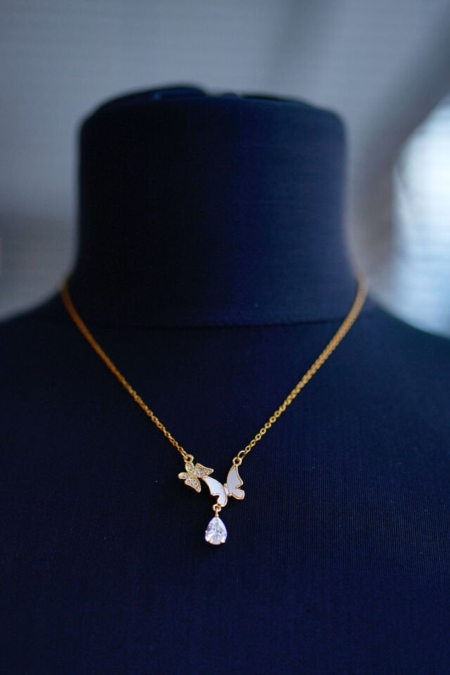 Taşlı Kelebek Çelik Kolye Gold Renk Paslanmaz Kararmaz